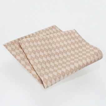 「ジョジョチーフ ゴールド」(c)荒木飛呂彦／集英社・ジョジョの奇妙な冒険製作委員会