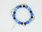 プレゼントのブレスレット「鉄扇簪数珠ブレス（てっせんかんざしじゅずブレス）」。コミックゼノンのオンラインストアでも購入できる。