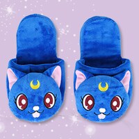 「美少女戦士セーラームーン ルナルームシューズ」2940円。(c)Naoko Takeuchi (c)武内直子・PNP・東映アニメーション