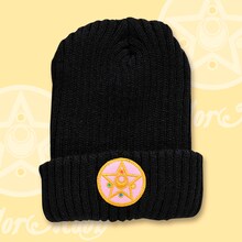 「美少女戦士セーラームーン ニットキャップ（クリスタルスター柄）」3675円。(c)Naoko Takeuchi (c)武内直子・PNP・東映アニメーション