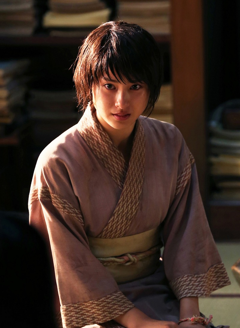 土屋太鳳演じる巻町操。(c)和月伸宏／集英社 (c)2014「るろうに剣心 京都大火／伝説の最期」製作委員会
