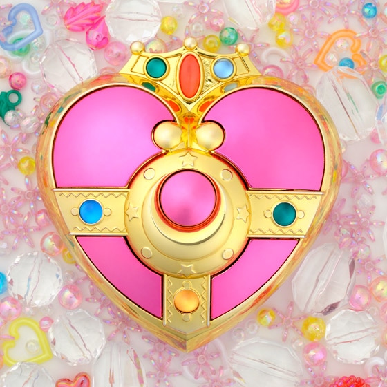 「美少女戦士セーラームーンS ムーンライトメモリー コズミックハートミラーケース」サイズは幅9.8㎝×9.6㎝×3.9㎝。(C)Naoko Takeuchi (C)武内直子・PNP・東映アニメーション