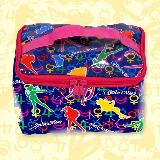 バニティポーチの「守護星マーク柄」。(C)Naoko Takeuchi (C)武内直子・PNP・東映アニメーション