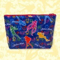 ポーチの「守護星マーク柄」。(C)Naoko Takeuchi (C)武内直子・PNP・東映アニメーション