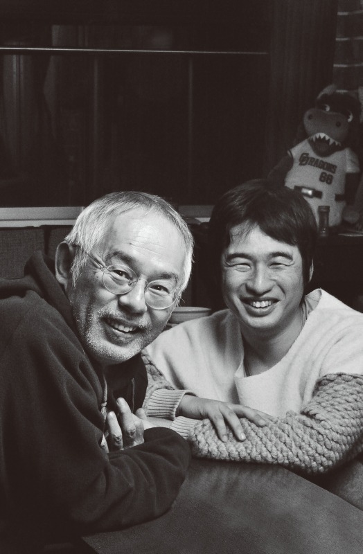 鈴木敏夫（左）と川上量生。