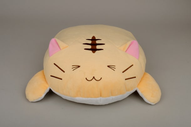 WonderGOO限定版の「ポヨざぶとんクッション」。