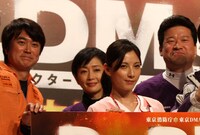 （左から）石黒賢、麻生祐未、加藤あい、佐藤二朗。