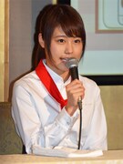 小動まつり役の有村架純。
