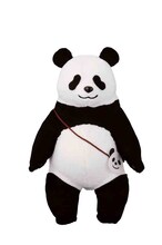 B賞「パンダくんぬいぐるみ」全長約28cm (c)ヒガアロハ・小学館／しろくまカフェ製作委員会 2012