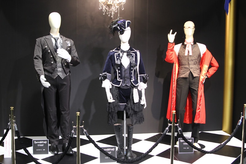 舞台「黒執事」でのステージ衣装。（左から）セバスチャン、シエル、グレル。