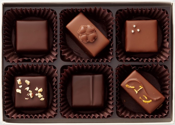 テオブロマによる「『失恋ショコラティエ』チョコレートコレクション」。