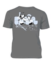 「とある科学の超電磁砲S 佐天＆初春」Tシャツのバック。 (c)鎌池和馬／冬川基／アスキー・メディアワークス／PROJECT-RAILGUN S