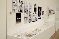 「昭和元禄落語心中」の展示ブース。