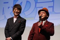 哀川翔（左）と上島竜兵（右）。