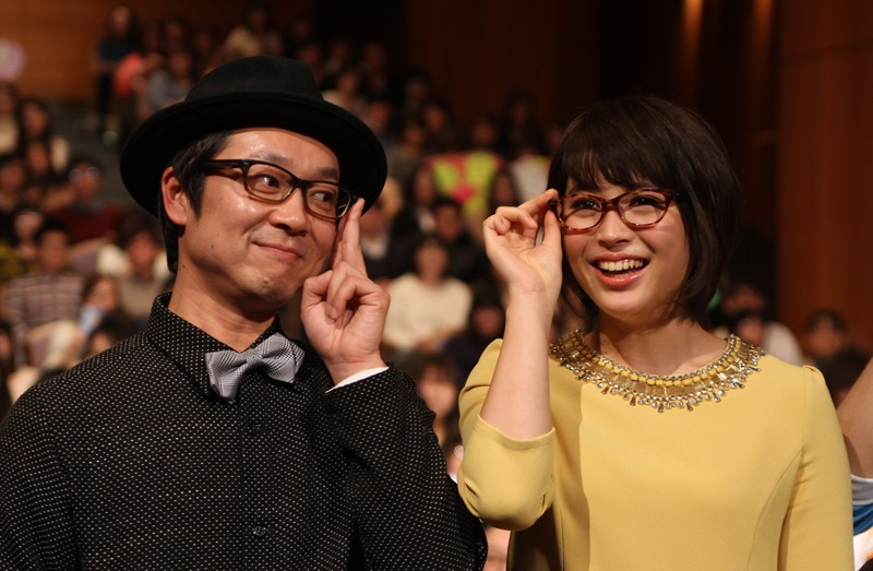 吉田恵輔監督（左）と広瀬アリス（右）。