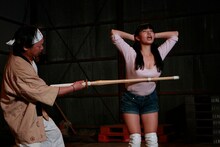 「いけない！ルナ先生 吼えろ！嵐のおっぱいバレー!?篇」より。(c)2014 上村純子/講談社・エスピーオー (c)上村純子／講談社