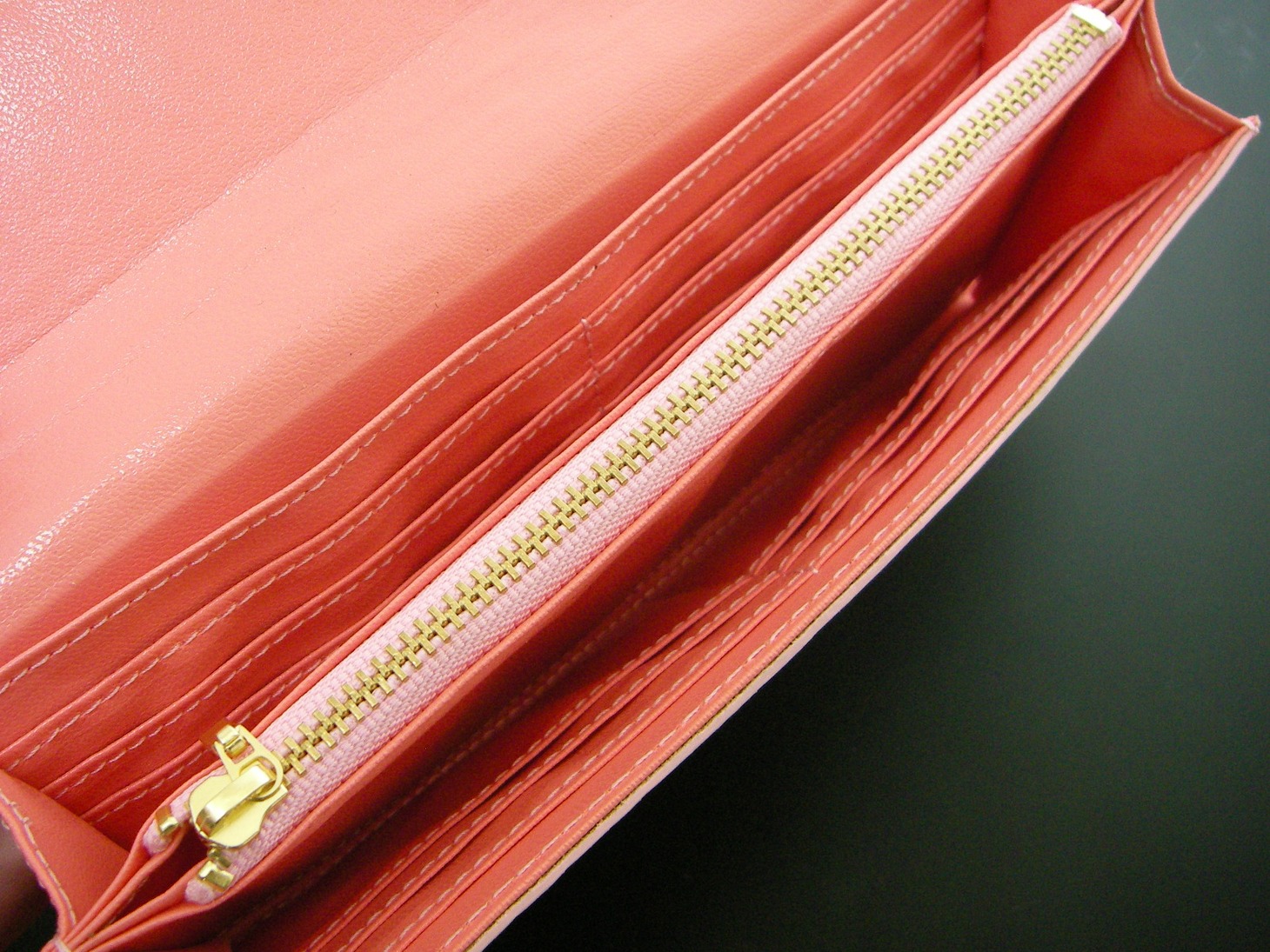 「美少女戦士セーラームーン レザーウォレット」(c)Naoko Takeuchi (c)武内直子・PNP・東映アニメーション