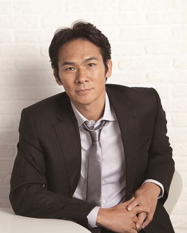 朝倉草平役を演じる伊原剛志。