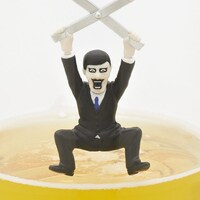 コップのフチのアイツ「マジックハンドアイツ」(c)ステーキ/タナカカツキ/KITAN CLUB