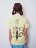 「フチ子のあいつTEE」LT.YELLOWの着用例。(c)ステーキ/タナカカツキ/KITAN CLUB