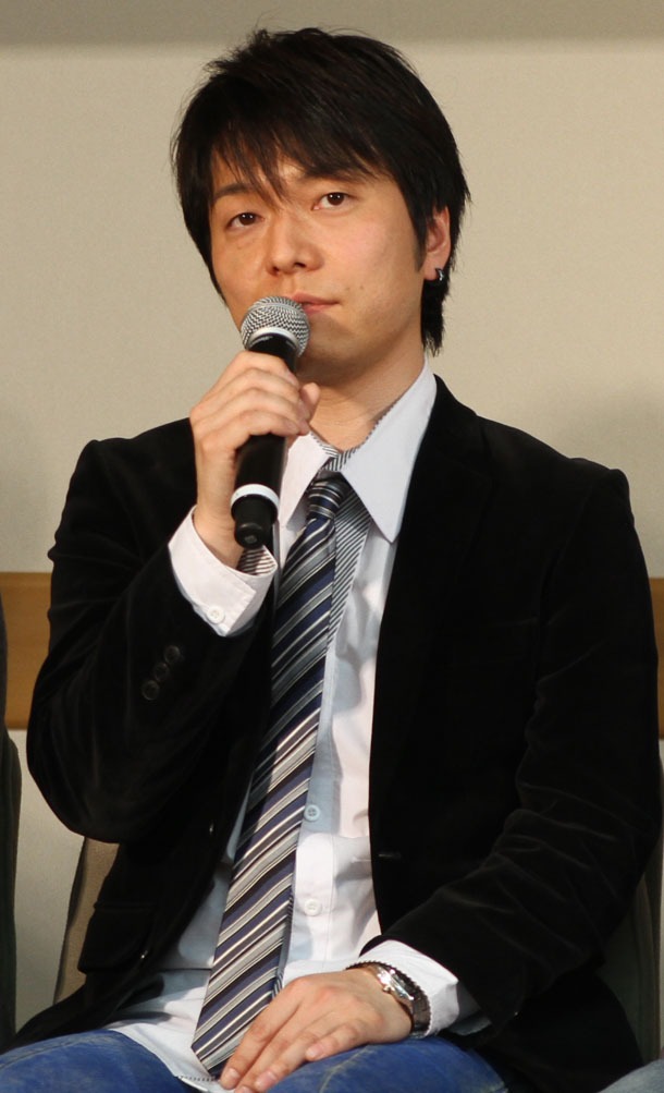 フェニックス一輝役の野島健児。
