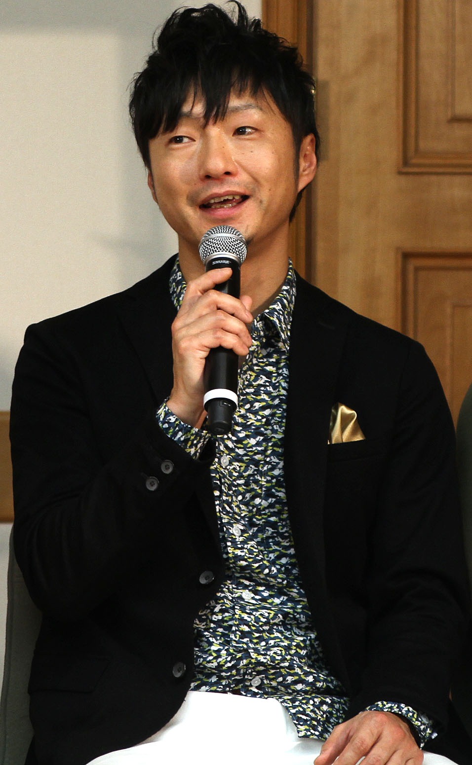 シュラ役の川田紳司。