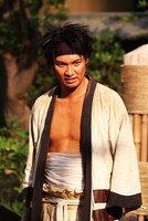 撮影現場より、相楽左之助役の青木崇高。(c)和月伸宏／集英社 (c)2014「るろうに剣心 京都大火／伝説の最期」製作委員会