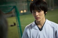 阿久津愼太郎演じる野村瞬。(c)2014 中村尚儁／集英社・「1／11 じゅういちぶんのいち」サポーターズ