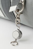 「進撃の巨人 ロールボストンバッグ 立体機動装置モデル」(c)諫山創/講談社