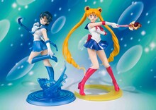 左より「フィギュアーツZERO セーラーマーキュリー」、「フィギュアーツZERO セーラームーン」(C)武内直子・PNP・東映アニメーション