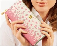 「トニートニー・チョッパー 桜吹雪の革財布（ロゼオ・ウォレット）」(c)尾田栄一郎／集英社・フジテレビ・東映アニメーション