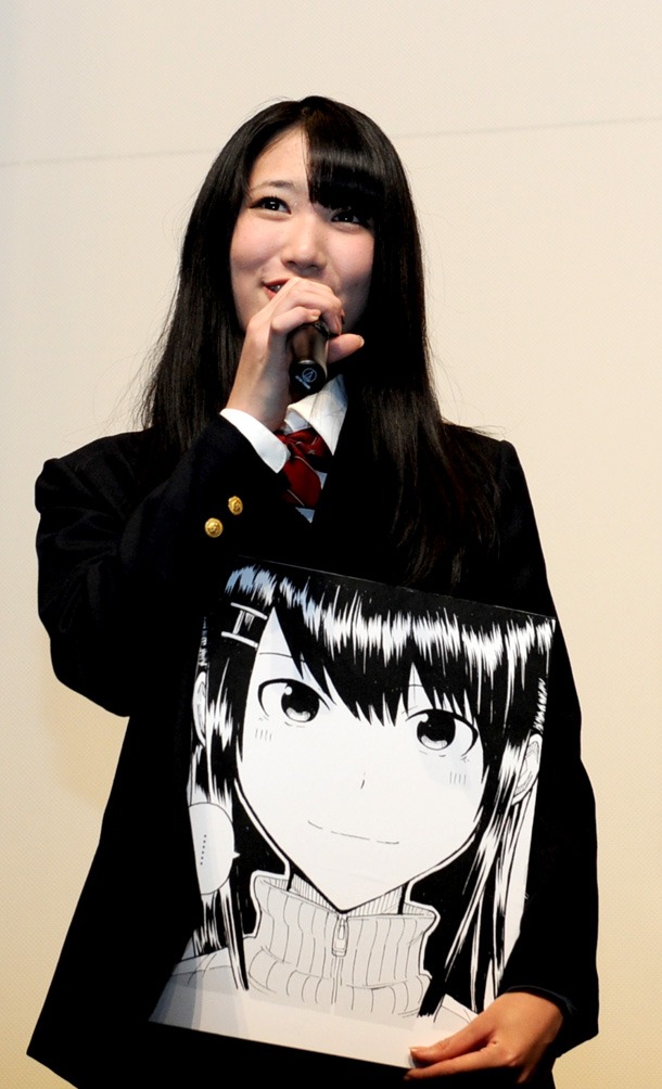 篠森仁菜役の上野優華。