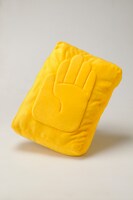 Dコース「承太郎の帽子エンブレムクッション」(c)荒木飛呂彦&LUCKY LAND COMMUNICATIONS/集英社・ジョジョの奇妙な冒険SC製作委員会