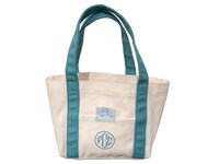 「コップのフチ子」トートバッグ。サイズは横32cm、高さ17cm。(c)タナカカツキ/KITAN CLUB