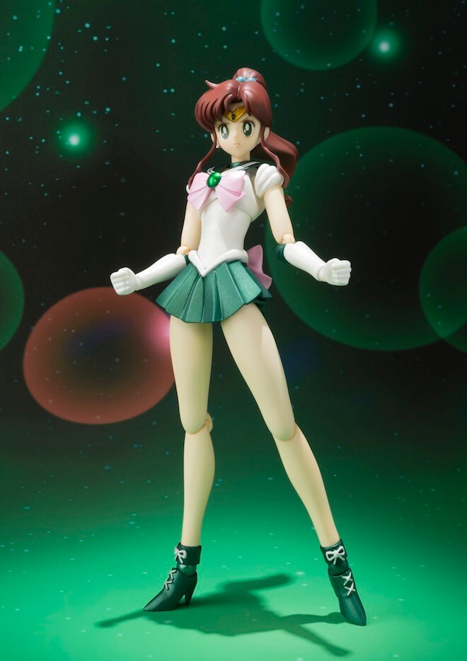 「S.H.Figuartsセーラージュピター」は全高約150mmと、ほかの戦士より少しだけ大きなサイズ。(c)武内直子・PNP・東映アニメーション