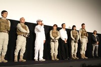 舞台挨拶の様子。