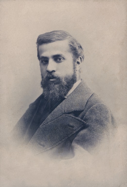 アントニ・ガウディ（1878年頃）Foto: Audouard & C.ª, Barcelona (c)Institut Municipal de Museus de Reus