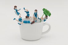 「コップのフチ子3」(c)タナカカツキ/KITAN CLUB