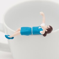 「ねっころがりフチ子」(c)タナカカツキ/KITAN CLUB