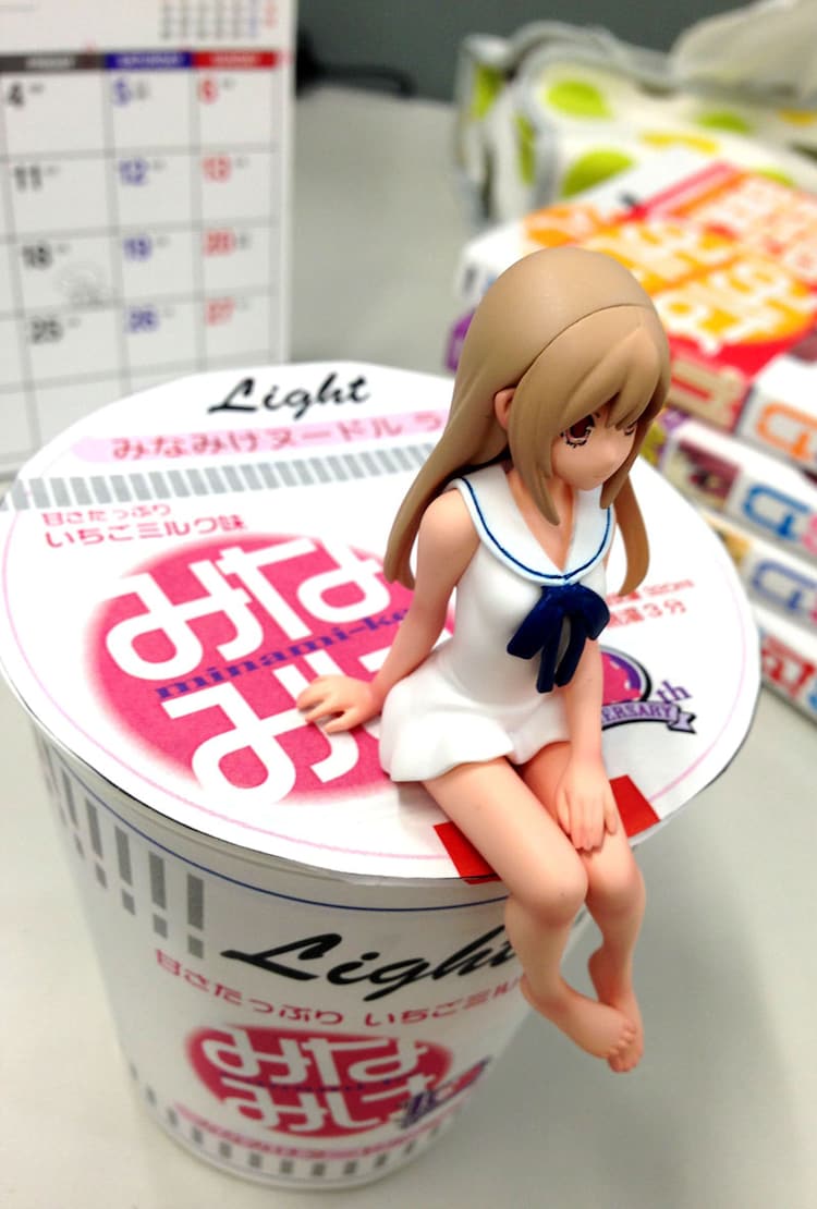 みなみけ 12巻限定版 実用的に使える3姉妹フィギュア コミックナタリー