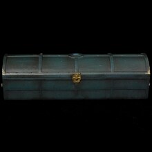 「TVアニメ ジョジョの奇妙な冒険 スターダストクルセイダース DIO棺桶型アクセサリーボックス 海底カラーver.」(c)荒木飛呂彦&LUCKY LAND COMMUNICATIONS/集英社・ジョジョの奇妙な冒険SC製作委員会