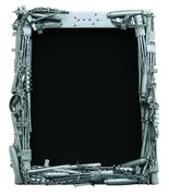 定期購読者へのプレゼント「豪華メタル凶器フレーム」。(C)武論尊・原哲夫/NSP 1983,版権許諾証GB-104 (C)武論尊・原哲夫/NSP 1983 (C)東映アニメーション1987