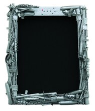 定期購読者へのプレゼント「豪華メタル凶器フレーム」。(C)武論尊・原哲夫/NSP 1983,版権許諾証GB-104 (C)武論尊・原哲夫/NSP 1983 (C)東映アニメーション1987