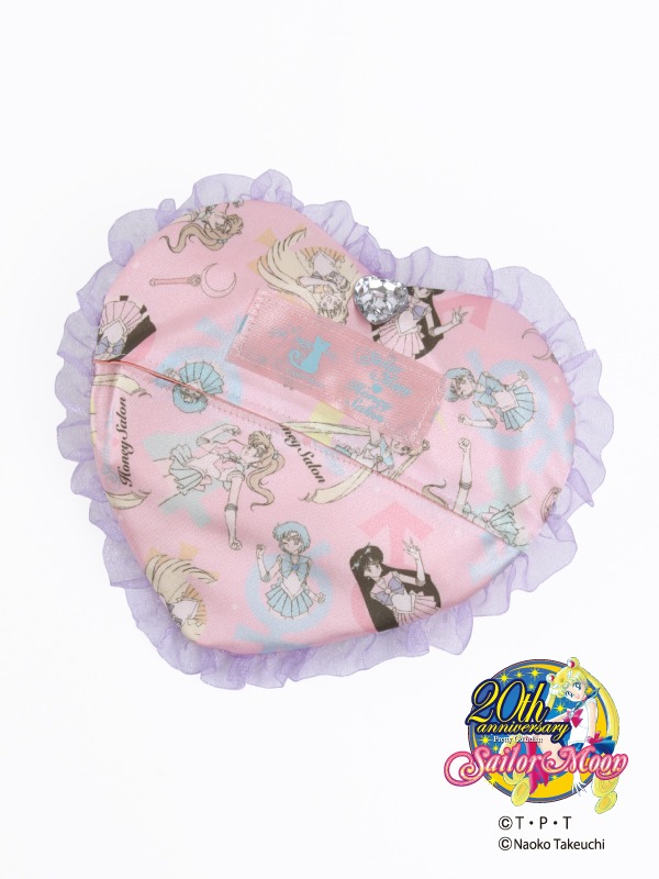 「美少女戦士セーラームーンティッシュケース」(C)Naoko Takeuchi (C)武内直子・PNP・東映アニメーション