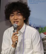 監督を務めた松居大悟。