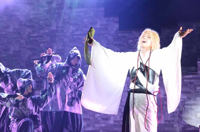 「最遊記歌劇伝―God Child―」より、カミサマ。(c)峰倉かずや・一迅社／最遊記歌劇伝公司 2014