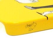 iPhoneケースにサインが入った様子。