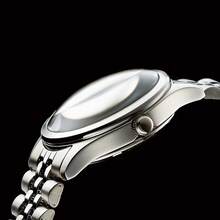 「トラファルガー・ロー TIME SHAMBLES オフィシャルライセンスウォッチ」(c)尾田栄一郎／集英社・フジテレビ・東映アニメーション