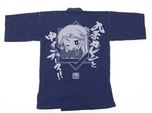 「九条カレン甚平」の背面。 (c)原悠衣・芳文社／きんいろモザイク製作委員会