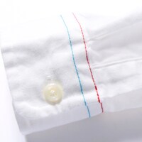 「劇場版 魔法少女まどか☆マギカ［新編］ 叛逆の物語 ボタンダウンシャツ『杏子＆さやかVer.』」。(c)Magica Quartet／Aniplex・Madoka Movie Project Rebellion